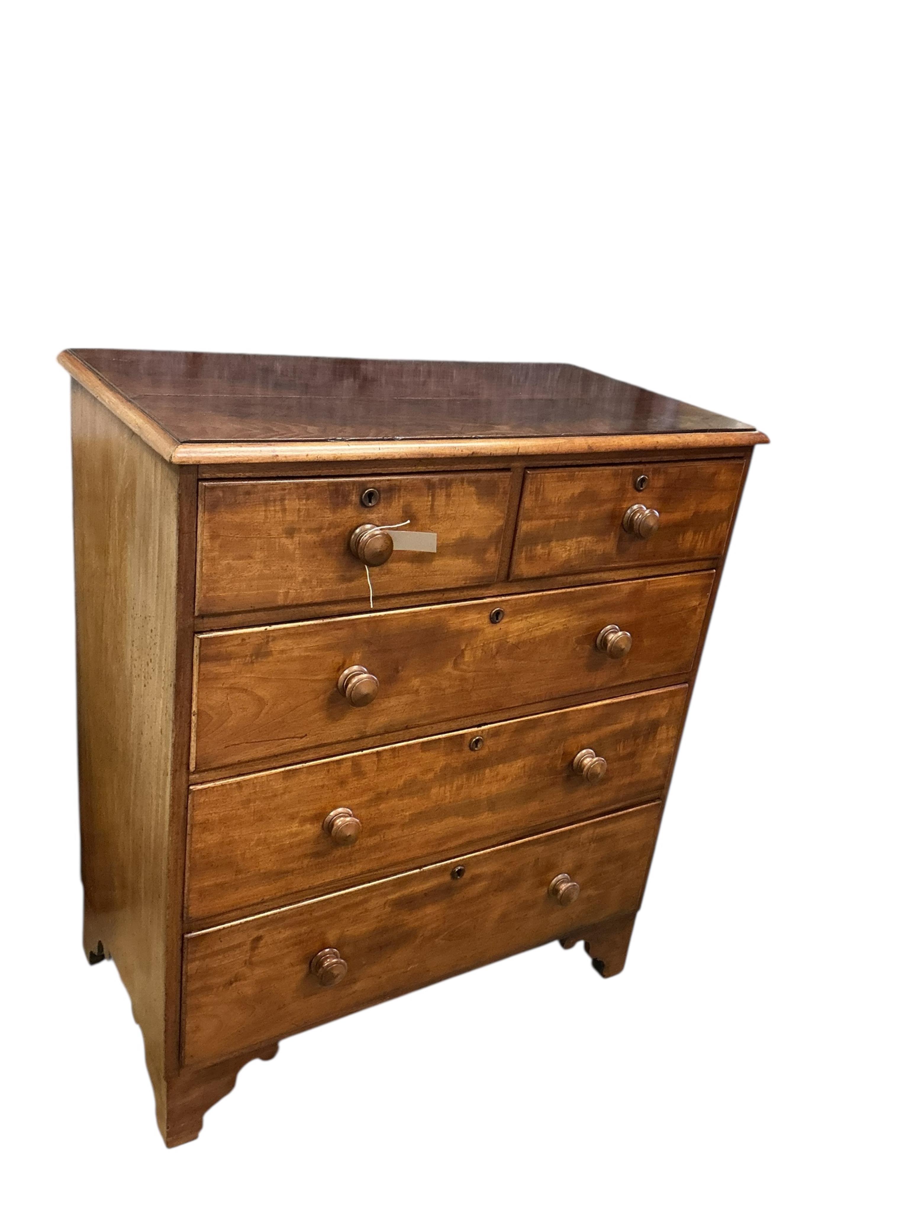An early Victorian mahogany chest of drawers, width 94cm, depth 49cm, height 109cm
